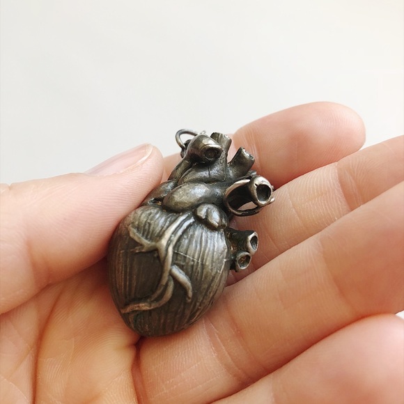 Lillian Crowe Anatomical Heart Necklace - Picture 2 of 7